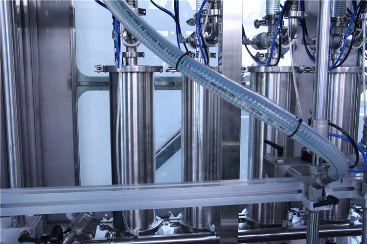 şokolad doldurma maşını